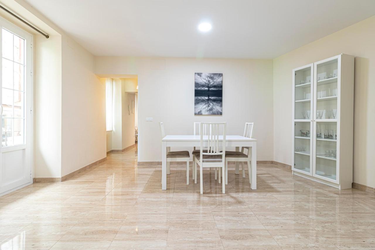Allo Apartments Consistorio Centro 2 Habitaciones جيريز المظهر الخارجي الصورة