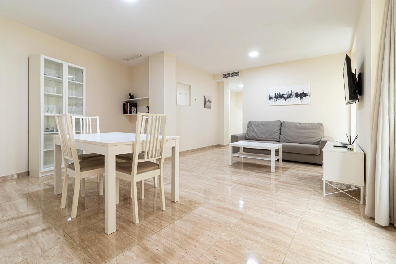Allo Apartments Consistorio Centro 2 Habitaciones جيريز المظهر الخارجي الصورة